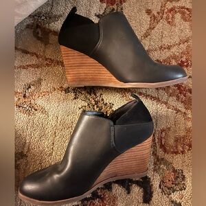 Beautiful Dr. Scholl’s Wedge Booties
